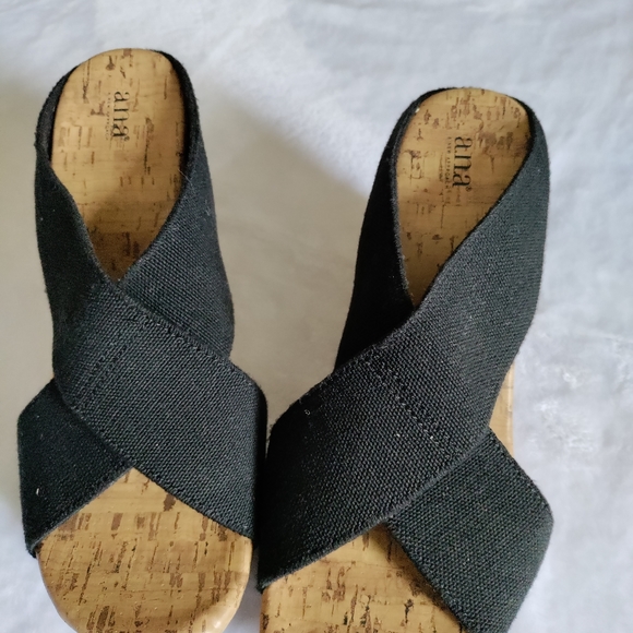 Ana New Approach cork and black wedges - Picture 9 of 13